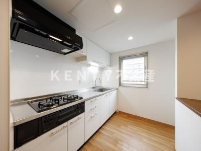 【キッチン】 | アクロス目黒タワー | きれいなキッチンです