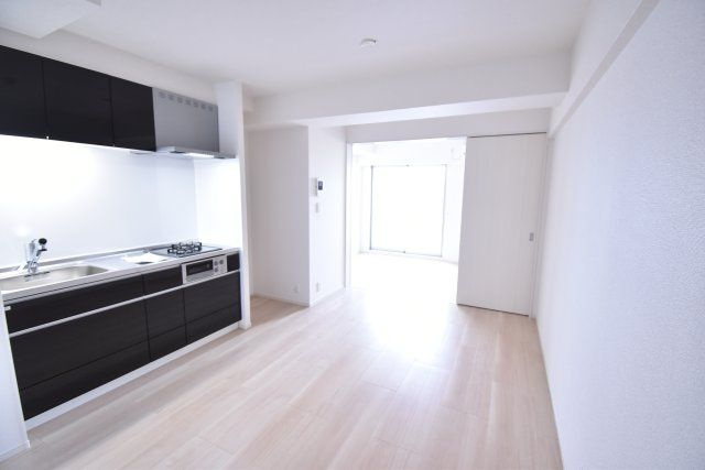 リアライズ今里南の居間・リビング