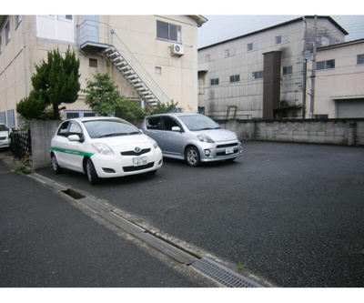 【駐車場】 | エステートピア築山二番館