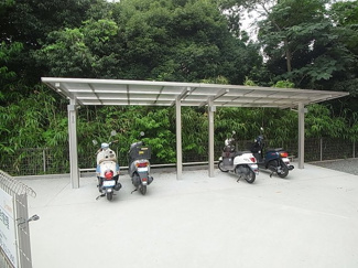 【その他共用部分】 | 屋根付きの駐輪スペース