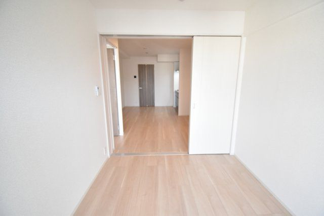 リアライズ今里南の居間・リビング