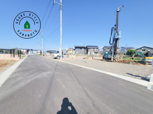 上益城郡嘉島町大字上六嘉第2₋3棟(5号棟)の前面道路含む現地写真|見学の時間などお気軽にお問い合わせ下さい。