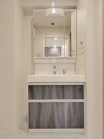 ＲＡＸＡ覚王山の独立洗面台|朝の身支度には欠かせない独立洗面化粧台