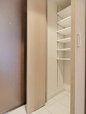 ＲＡＸＡ覚王山の収納|便利な収納スペースです