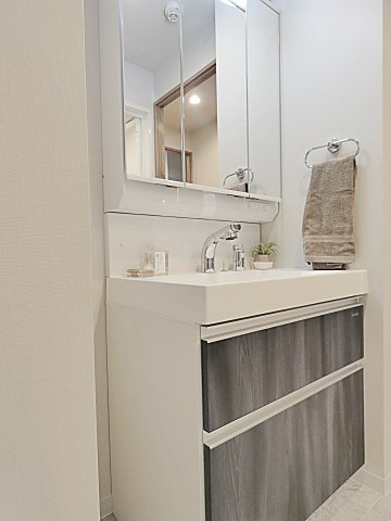 ＲＡＸＡ覚王山の独立洗面台|独立洗面台です