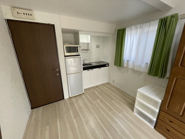 ルシェール・シェトワの洋室