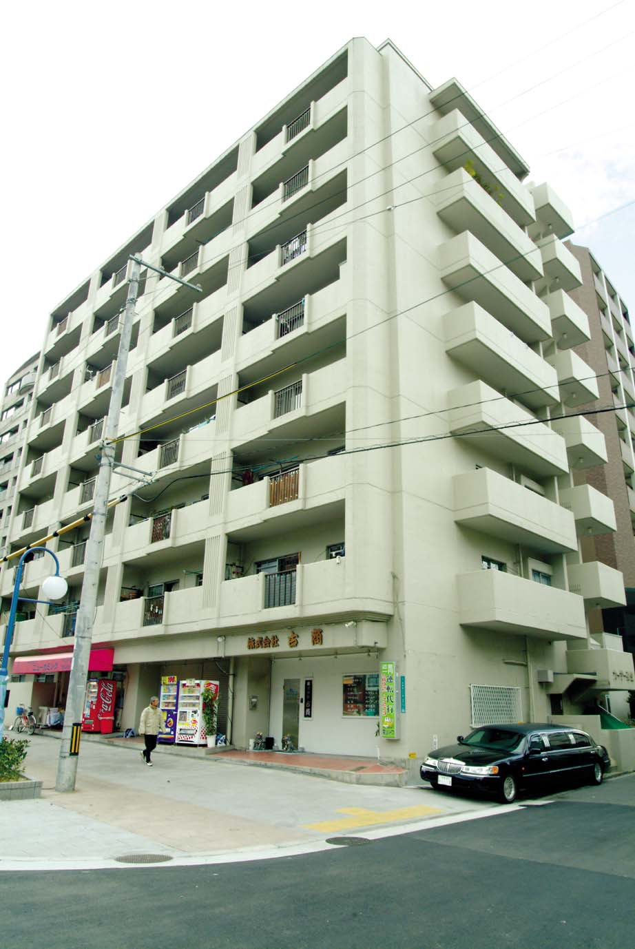 カーサー弥生の画像