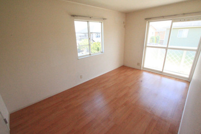 【居間・リビング】 | ガーデンファーム馬見Ｃ棟 | 7.5帖の広さがあるのでお子様部屋にいかがですか