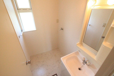 【洗面所】 | ガーデンファーム馬見Ｃ棟 | 広々とした洗面所です。