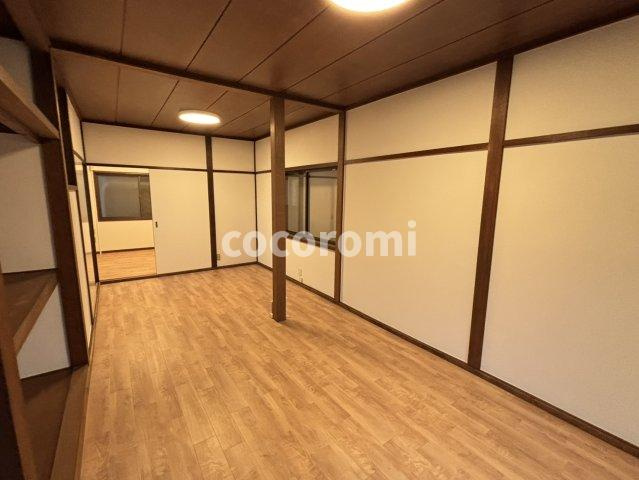 宮野町戸建ての居間・リビング