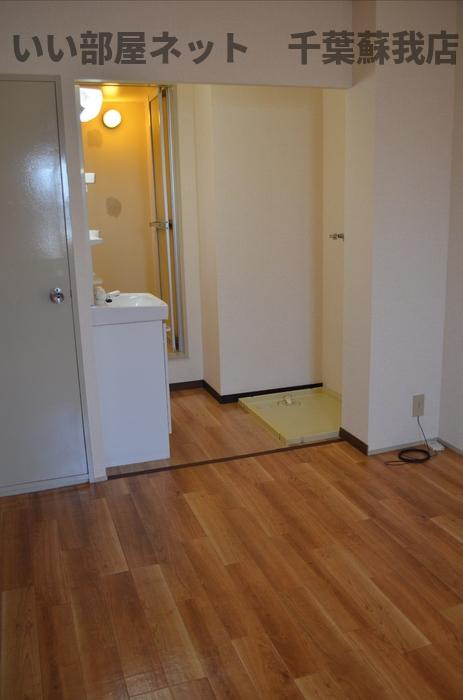 スカイハイツ池田　Bの居間・リビング|使いやすい居間です