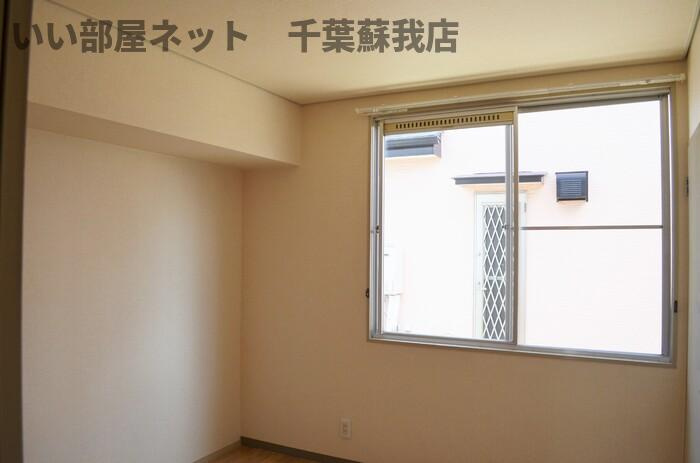 スカイハイツ池田　Bの洋室|ゆったりした洋室です