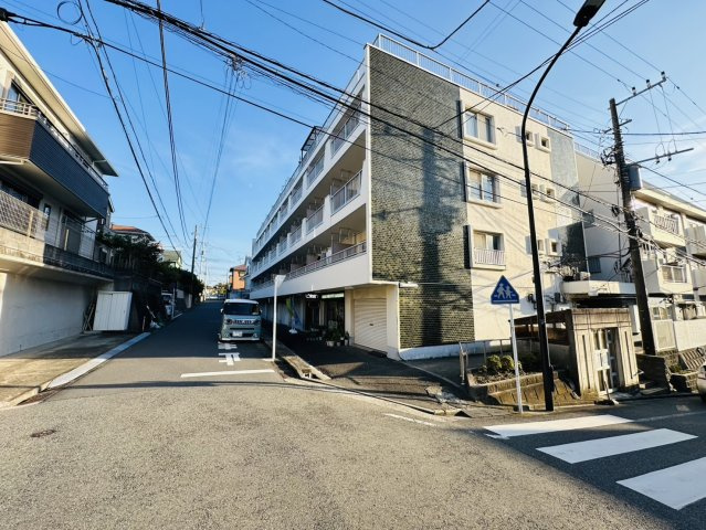 サンノーマンション　3階の外観