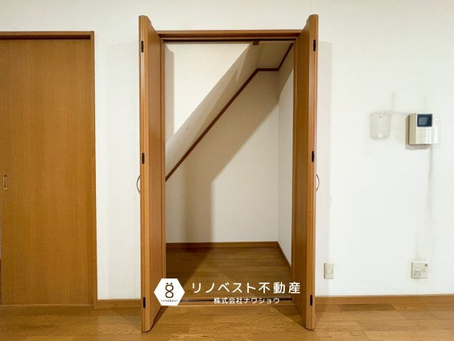 東大阪市荒川1丁目の収納|日用品や掃除用具を収納できますね◎