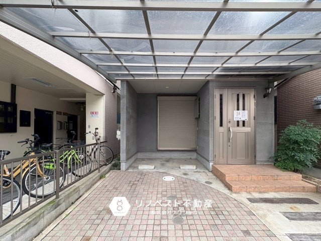 東大阪市荒川1丁目の駐車場|広々としたスペースなので駐車も楽々です♪