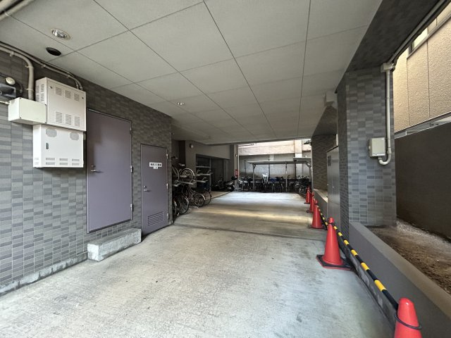 ダイアパレス元浅草Ⅱの駐輪場