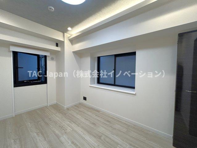 ダイアパレス元浅草Ⅱの洋室|お客様の求める本当の“住み心地”とは何なのか。そのための一手間一工夫を惜しみません。街並みや周辺の環境に呼応しながら、美しく、そして毎日の暮らしを考慮した機能性の高い住まい。