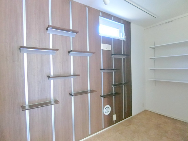 グリーン・ハイムの設備|玄関には広々としたシューインクロゼット