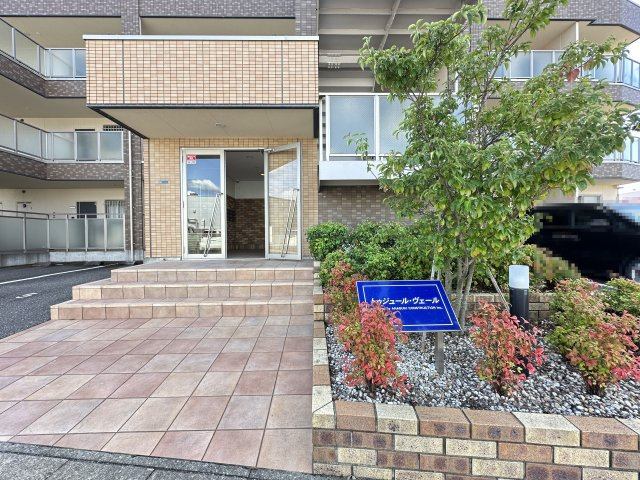 トゥジュール・ヴェールのエントランス