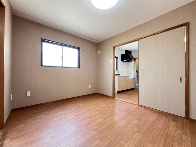 シーズコート住吉の洋室