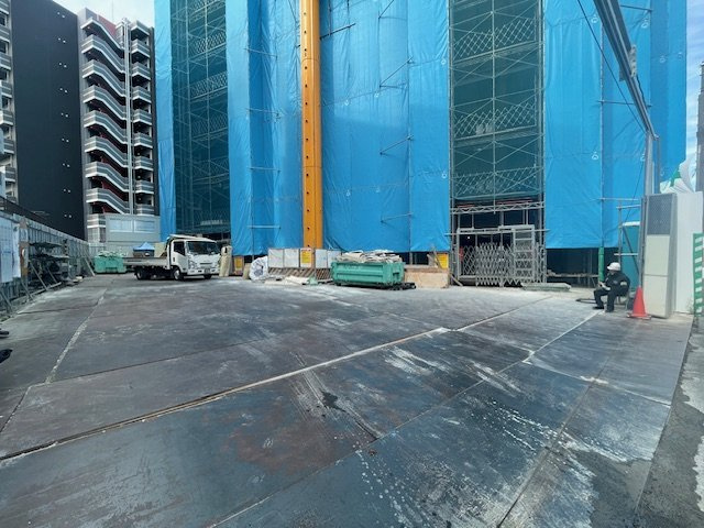 ジオエント梅田北リバーフロントの駐車場