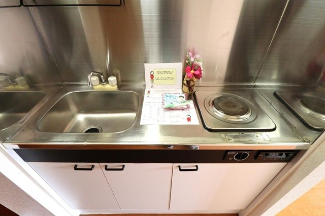 レジデンス西根のキッチン|キッチン（電気調理器付き）