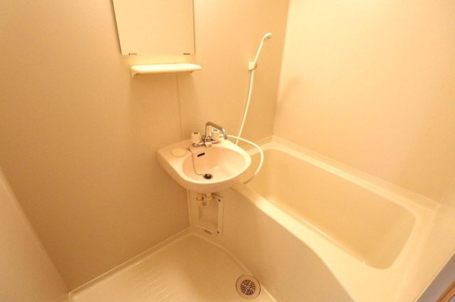 レジデンス西根の浴室|浴室（洗面ボール付き）