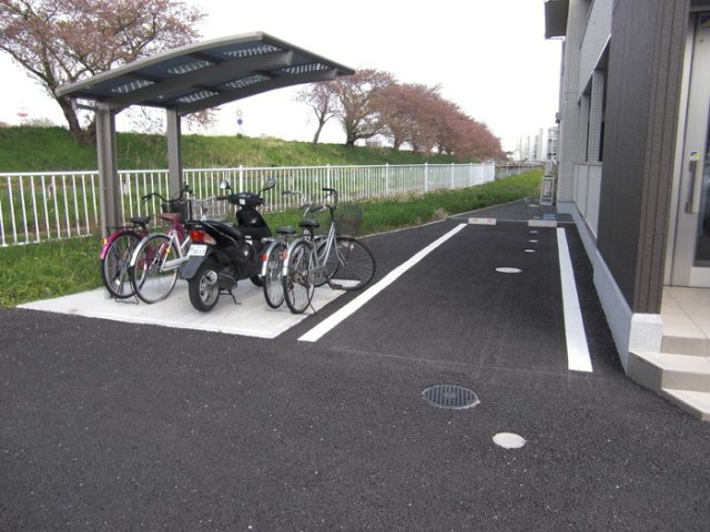 Ｗａｓｅｒ Ｖｏｇｅｌ（ｳﾞｧｯｻｰ ﾌｫｰｹﾞﾙ）のその他共用部分|駐輪場