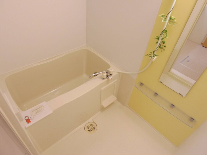 Ｗａｓｅｒ Ｖｏｇｅｌ（ｳﾞｧｯｻｰ ﾌｫｰｹﾞﾙ）の浴室|浴室