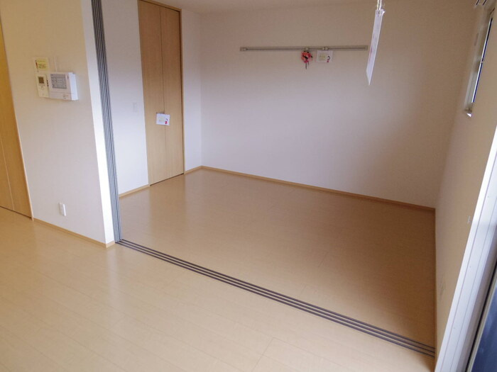 Ｗａｓｅｒ Ｖｏｇｅｌ（ｳﾞｧｯｻｰ ﾌｫｰｹﾞﾙ）の寝室|洋室