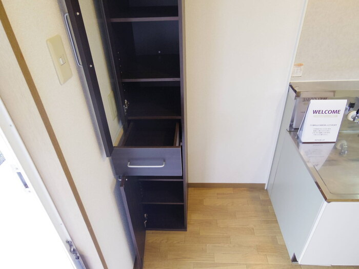 メゾンドノアの玄関|シューズボックス