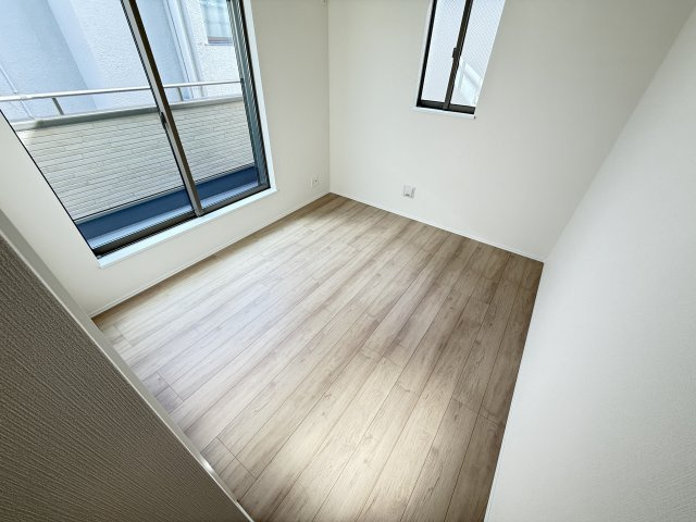 堺市美原区黒山　新築一戸建ての洋室