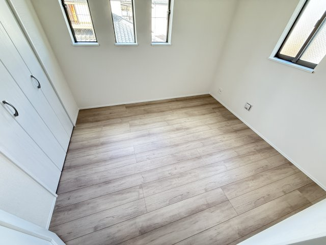 堺市美原区黒山　新築一戸建ての洋室