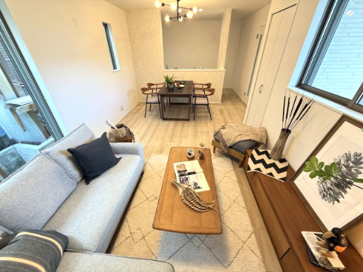 堺市美原区黒山　新築一戸建ての居間・リビング