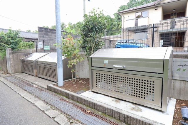 ボヌール ＡＢＣＤＥのその他共用部分|ゴミストッカー