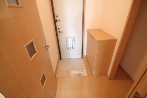 ジュネス港町の玄関