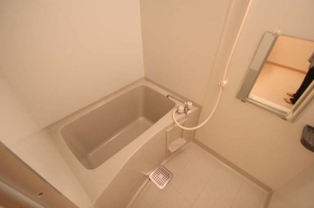 ジュネス港町の浴室