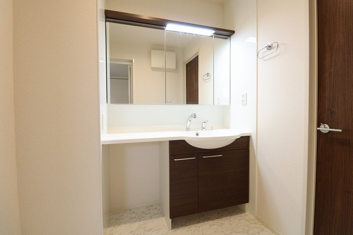 PalⅡの独立洗面台|大型洗面化粧台