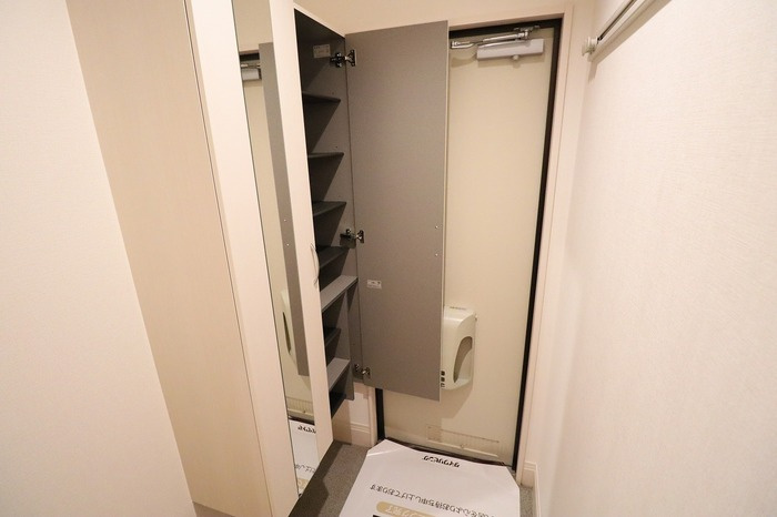 Lupo(ﾙﾎﾟ)の玄関|トールタイプシューズボックス