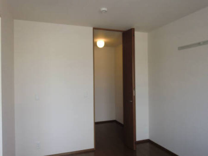 レジデンス北荒川沖の収納|ウォークインクローゼット