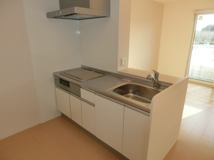 サニースワンⅡのキッチン|カウンターキッチン(IHｸｯｷﾝｸﾞﾋｰﾀｰ付き)