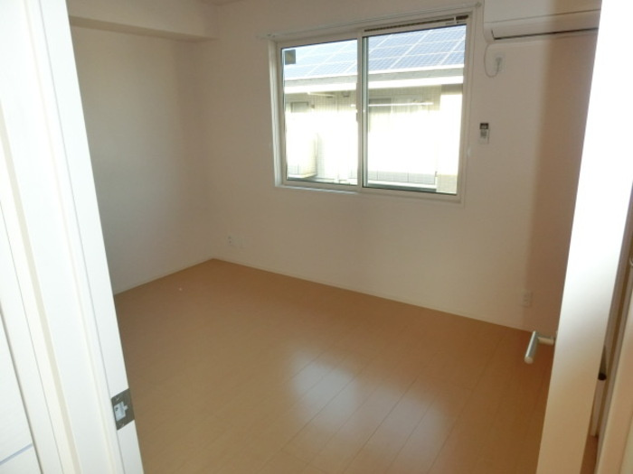 サニースワンⅡの寝室|北側洋室