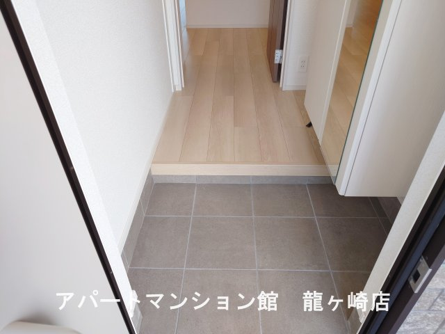 ウエスト　Ｂの玄関