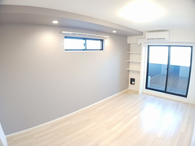 カレントヴィラⅥの居間・リビング