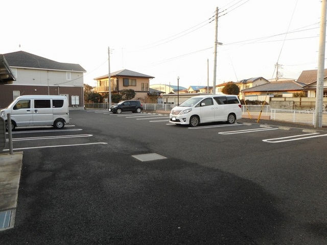 エムズ　サニーガーデンⅡの駐車場|駐車場