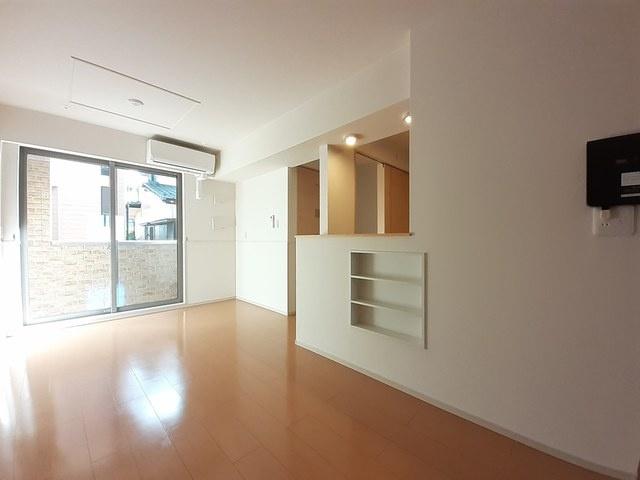 クレスト・ココ　Ａの居間・リビング|居室・リビング