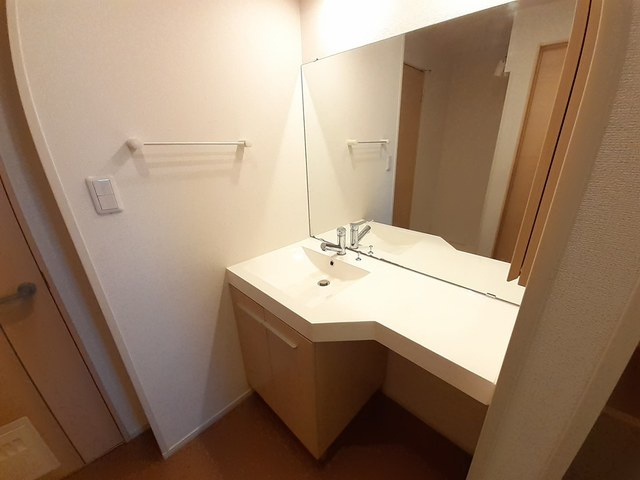 クレスト・ココ　Ａの独立洗面台|洗面所