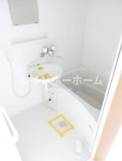 鎌ケ谷市くぬぎ山４丁目のアパートの浴室