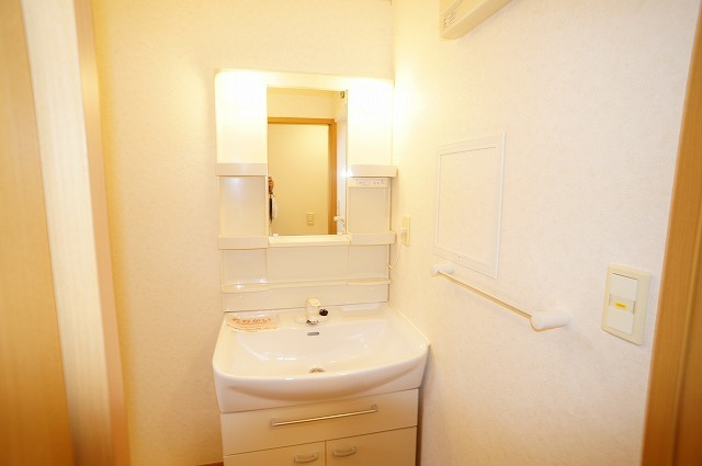 霞台ハイツＥの独立洗面台|洗面所