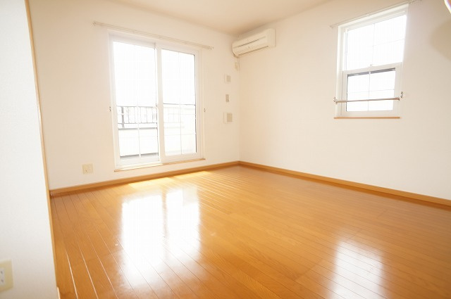 霞台ハイツＥの居間・リビング|居室・リビング